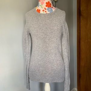 Light grey knitted sweater